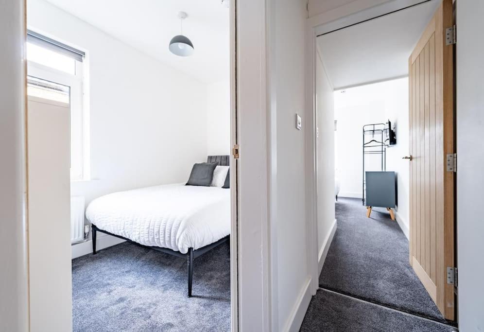 Isaacs View - First Floor Apartment كْليثوربس المظهر الخارجي الصورة